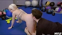 MilfBody Nikki Delano - Cumplimentary MILF Massage